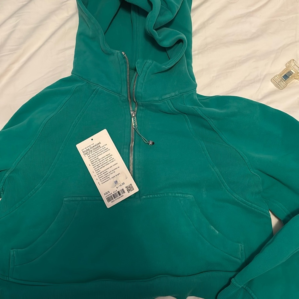 Lululemon Athletica Scuba Oversized Half Zip Hoodie Color: Raceway Green